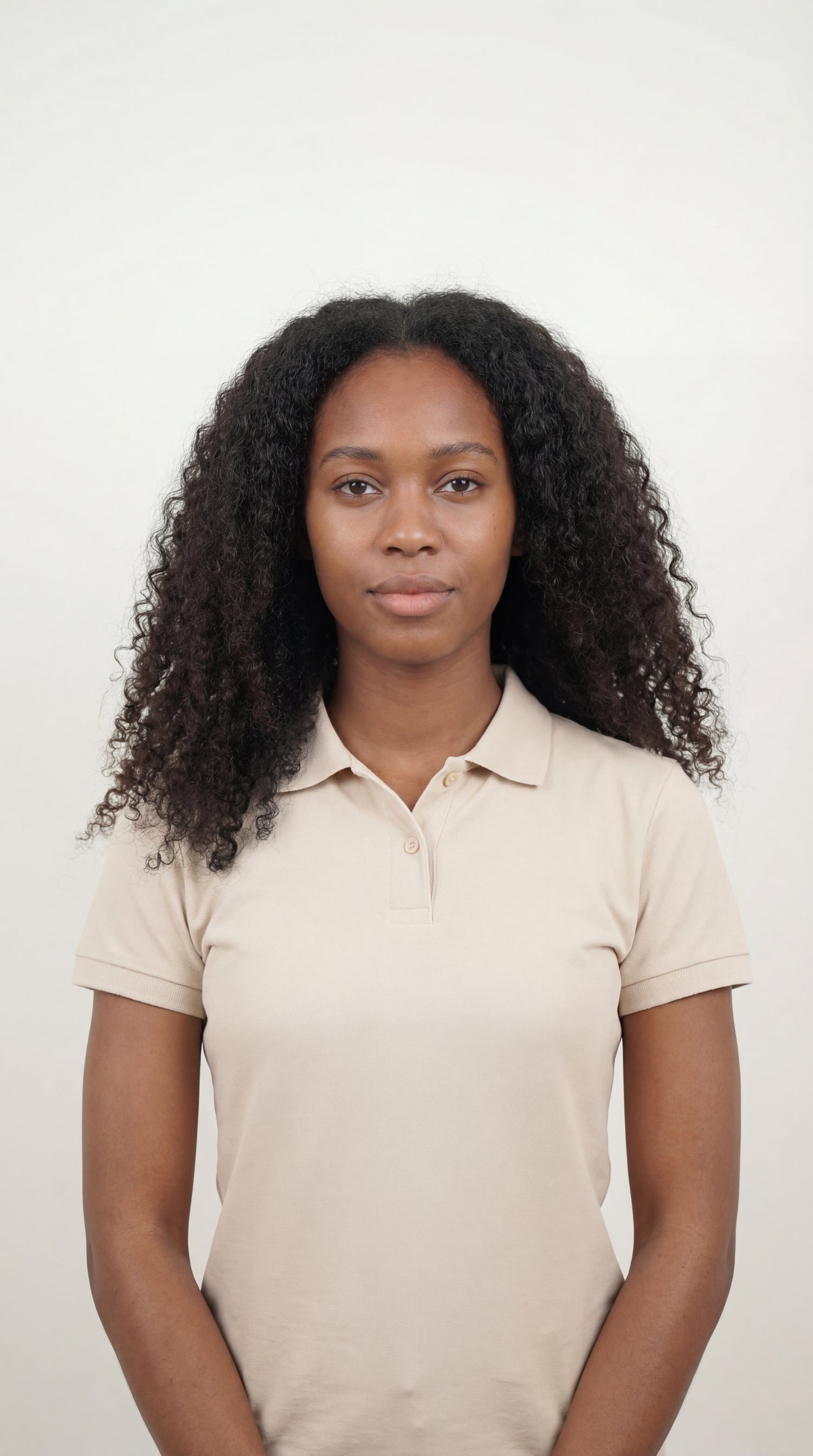 Reception training course for customer service skills
Professional receptionist assisting client at front desk
Customer service communication in office reception
Front desk staff interacting with clients professionally