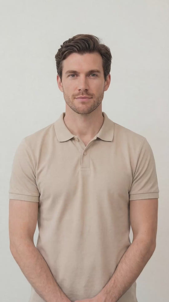 Formation réceptionniste pour compétences en accueil en entreprise

Réceptionniste répondant au téléphone de manière professionnelle

Agent d’accueil assistant des visiteurs à la réception

Réceptionniste gérant les rendez-vous et tâches administratives